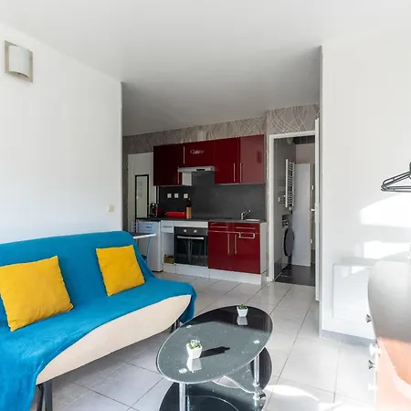 Apartment Au Coeur De Pour 4 Personnes, A Proximite Des Commerces Et Plages - Fr-1-50-142 *